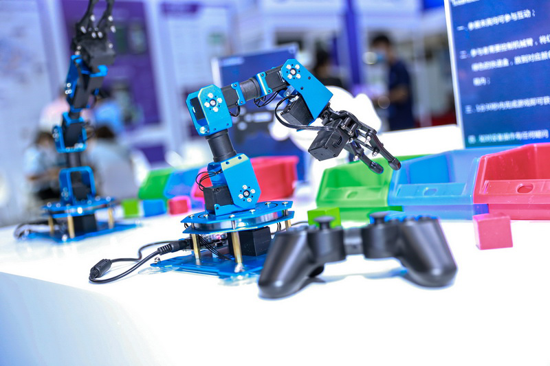 世榮智慧服務 科技驅動未來，技術服務引領新篇章